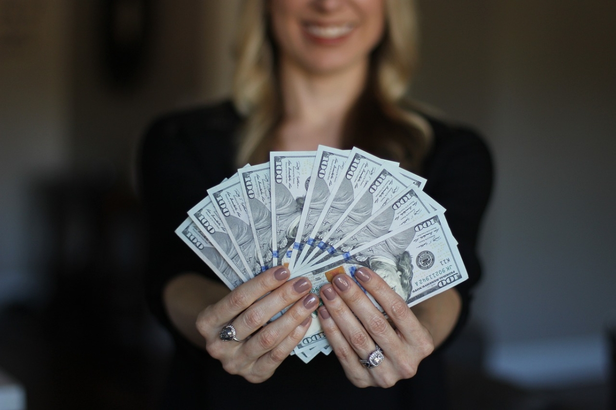 Effective Strategies for Monetizing PLR Blogs plr blogs revenue